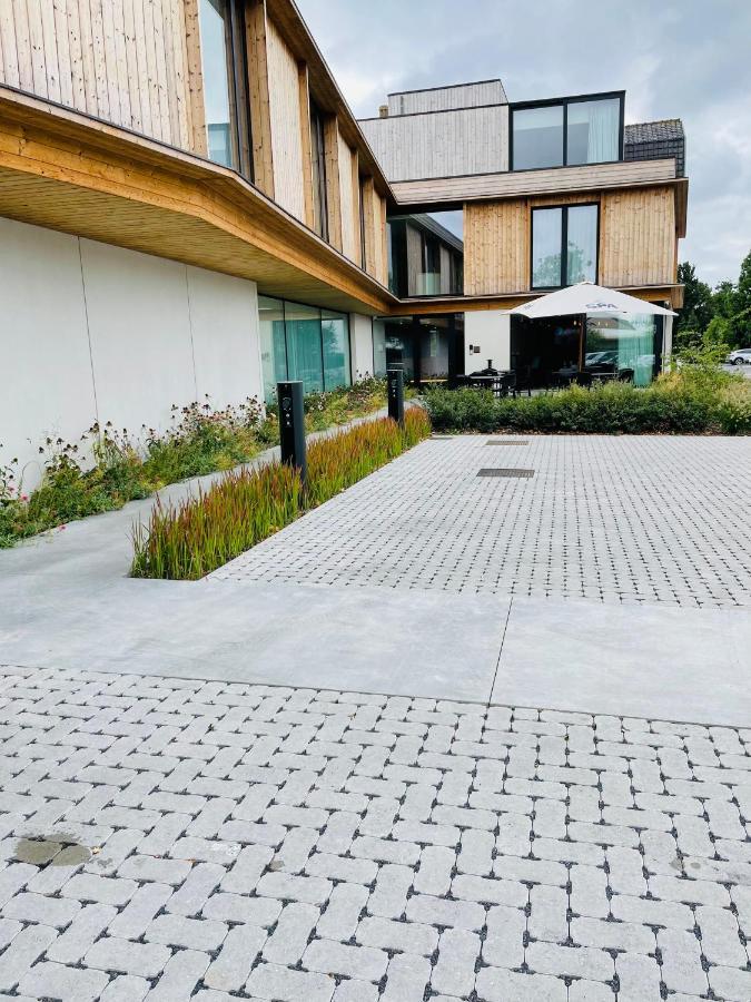 Hotel Bell-X Kortrijk-Wevelgem Exterior photo